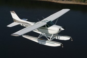 Cessna 172 on Wipline 2350 Floats